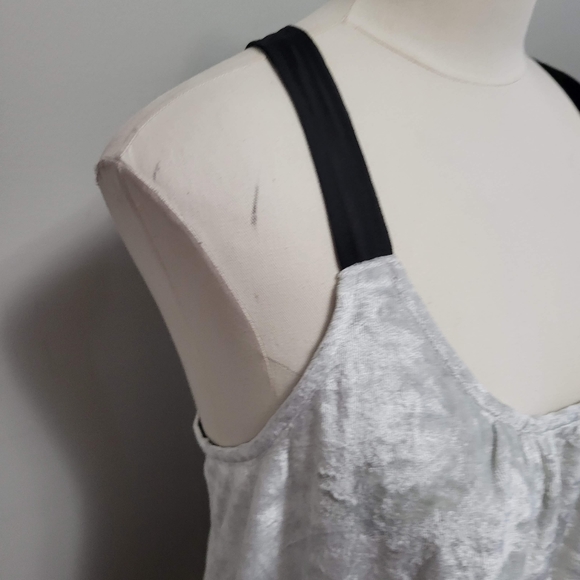 Mudd metallic silver velvet chiffon trim tank size large - Picture 2 of 6